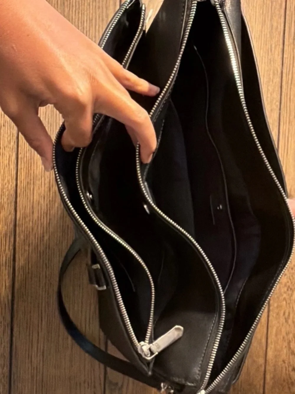 Tumi Black Leather Men's Briefcase with Shoulder Strap